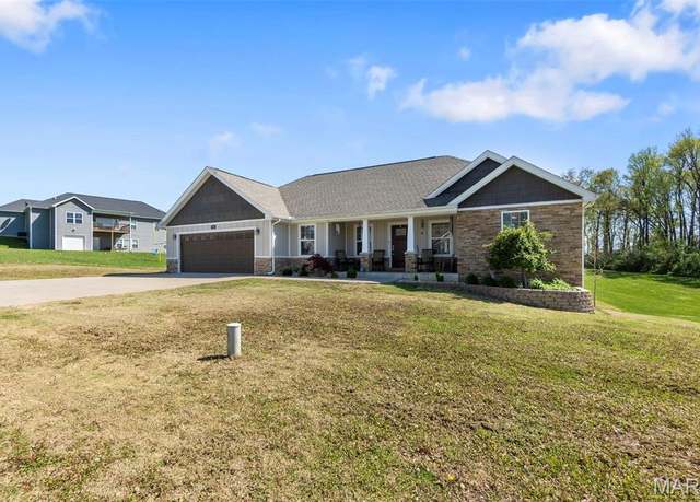 Property at 145 Country View Ln, Cape Girardeau, MO 63701, 4 beds, 3 baths