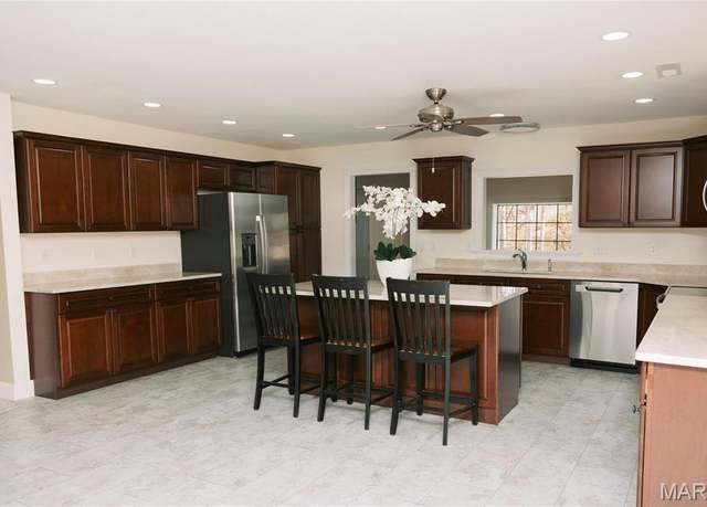 Property at 501 Henry St, Owensville, MO 65066, 3 beds, 2 baths