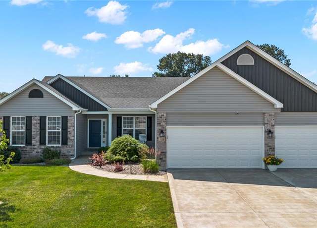 Property at 738 Lost Canyon Blvd, Wentzville, MO 63385, 4 beds, 2 baths