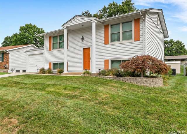 Property at 1881 San Pedro Ln, Fenton, MO 63026, 3 beds, 2 baths