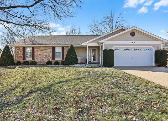 Property at 2913 Hameln Dr, St Charles, MO 63301, 4 beds, 3 baths