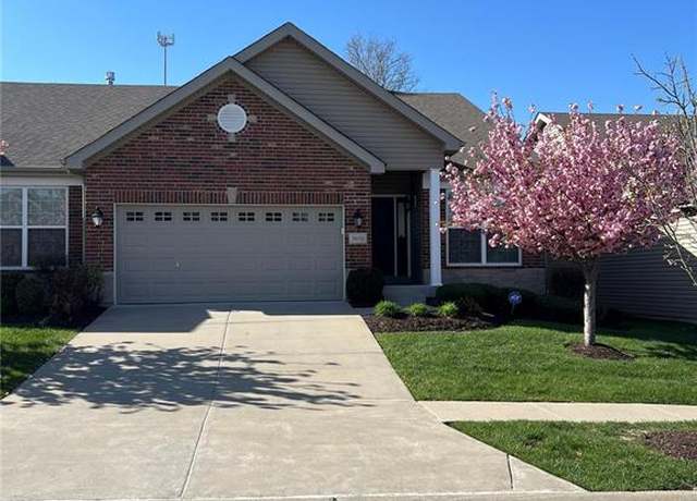 Property at 16152 Amber Vista Dr, Ballwin, MO 63021, 3 beds, 3 baths