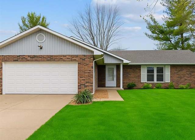 Property at 1201 S Walnut St, O'fallon, IL 62269, 3 beds, 2 baths