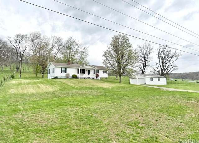 Property at 62140 Route N, New London, MO 63459, 4 beds, 2 baths