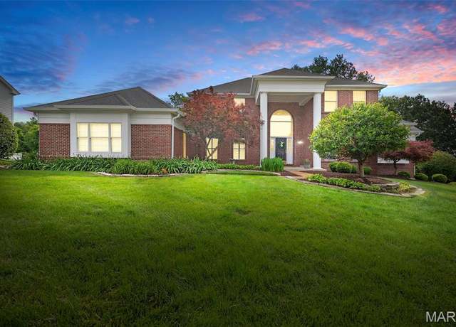 Property at 336 Pine Bend Dr, Wildwood, MO 63005, 5 beds, 4.5 baths