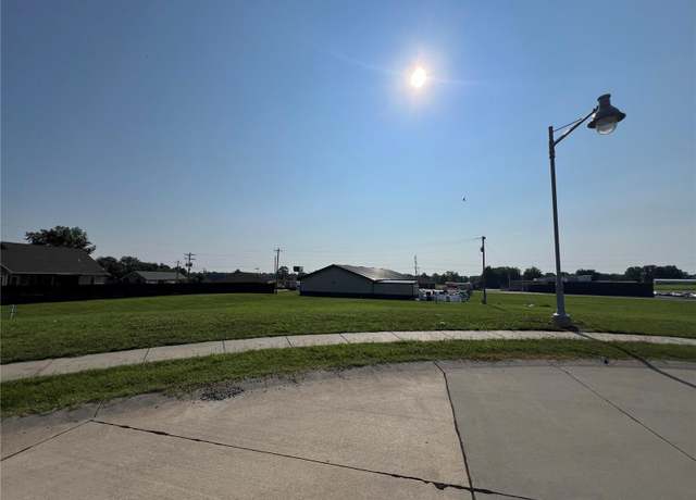 Property at 1648 Redbud Ct, Perryville, MO 63775