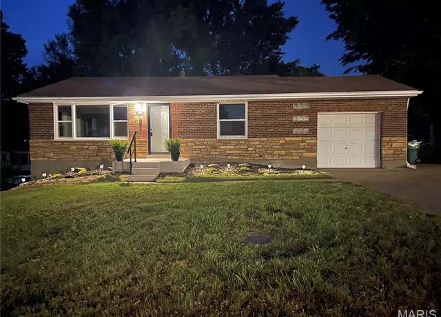 Property at 1121 Bosworth Dr, St Louis, MO 63137, 2 beds, 1 bath