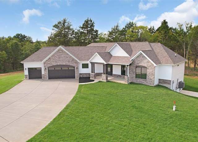 Property at 5 Schaper Farms Ct, Foristell, MO 63348, 3 beds, 2.5 baths