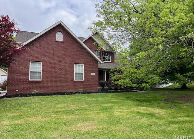 Property at 1212 Usher Dr, O'fallon, IL 62269, 4 beds, 2.5 baths