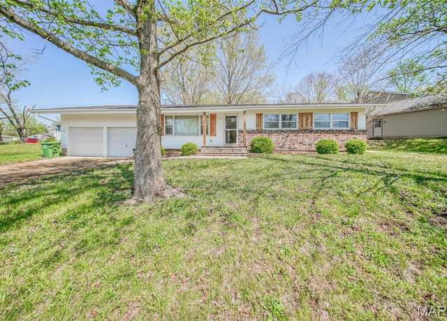 Property at 1301 Whitney Ln, Rolla, MO 65401, 3 beds, 2 baths