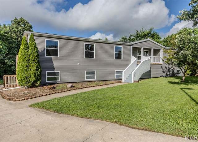 Property at 2100 Timberwood Ct, Lebanon, MO 65536, 4 beds, 3 baths