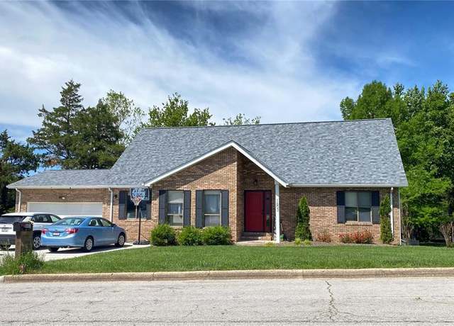 Property at 1603 Independence Rd, Rolla, MO 65401, 5 beds, 3.5 baths