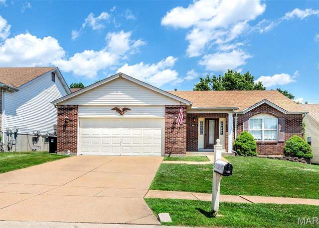 Property at 9627 Chamblin Dr, Saint Louis, MO 63123, 3 beds, 2 baths