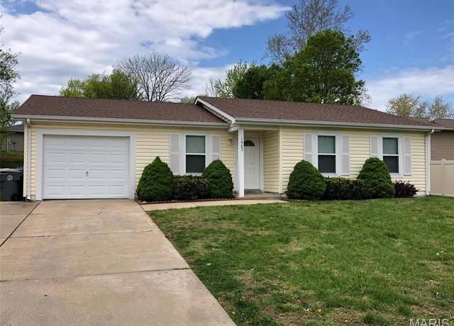 Property at 1903 Autumn Hill Dr, O'fallon, MO 63366, 3 beds, 1.5 baths