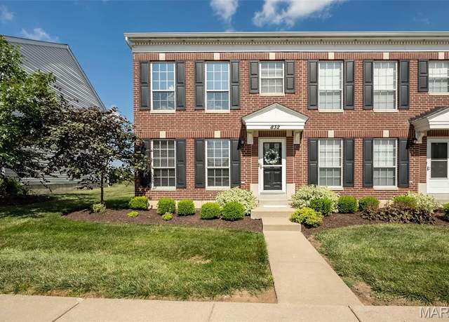 Property at 832 Brookmead Dr, O'fallon, MO 63366, 3 beds, 2.5 baths