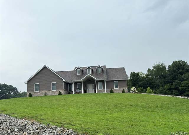 Property at 125 Twin Lks, Farmington, MO 63640, 3 beds, 2.5 baths