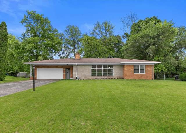 Property at 4 Circle Dr, Fairview Heights, IL 62208, 5 beds, 3 baths