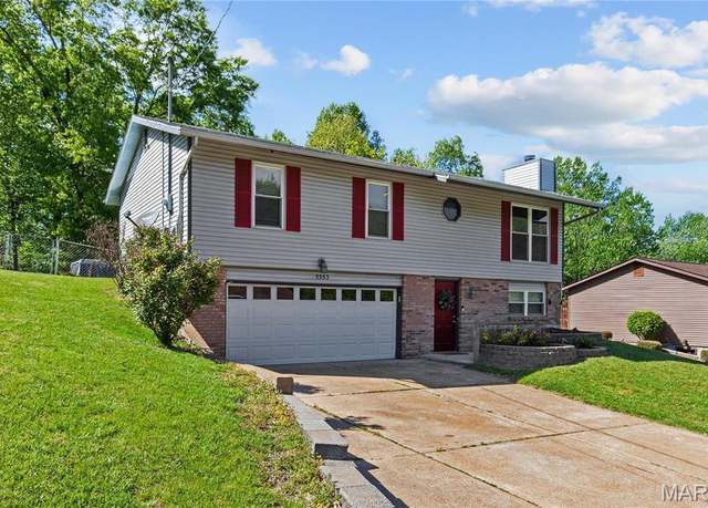 Property at 5553 Oak Pointe Dr, Imperial, MO 63052, 3 beds, 2.5 baths