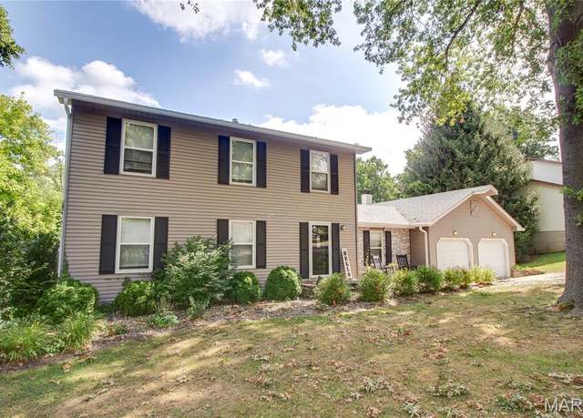 Property at 331 Whispering Oaks Dr, Bethalto, IL 62010, 4 beds, 2.5 baths