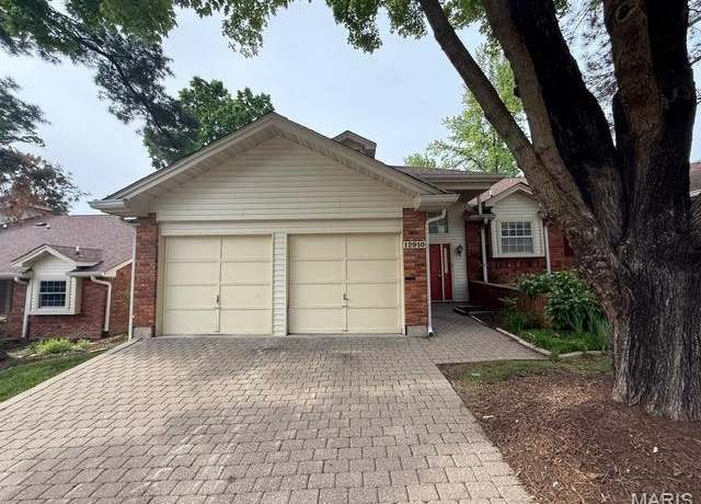 Property at 12910 Autumn View Dr, St Louis, MO 63146, 2 beds, 3 baths