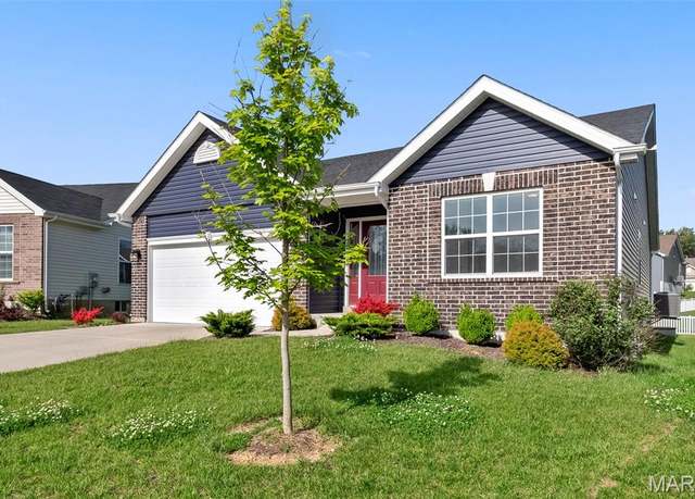 Property at 203 Homestretch Ln, Wentzville, MO 63385, 3 beds, 2 baths