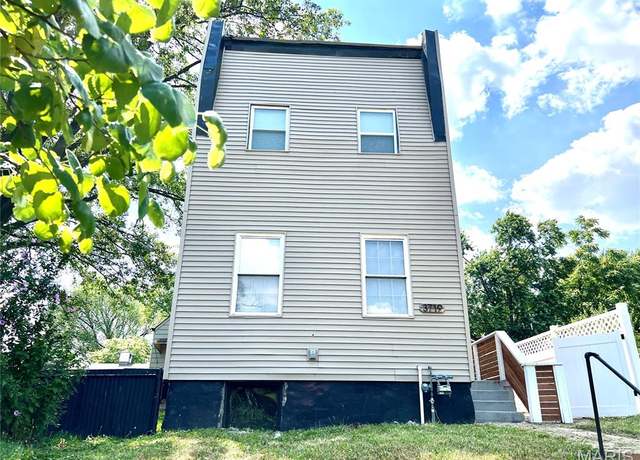 Property at 3719 Wisconsin Ave, St Louis, MO 63118, 2 beds, 1.5 baths