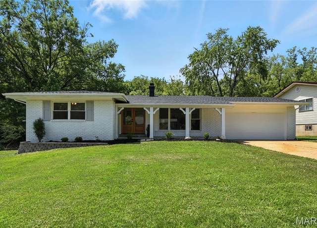 Property at 15282 Springrun Dr, Chesterfield, MO 63017, 4 beds, 3 baths