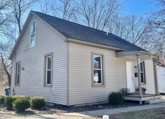 Property at 232 W Union St, Edwardsville, IL 62025, 3 beds, 2 baths