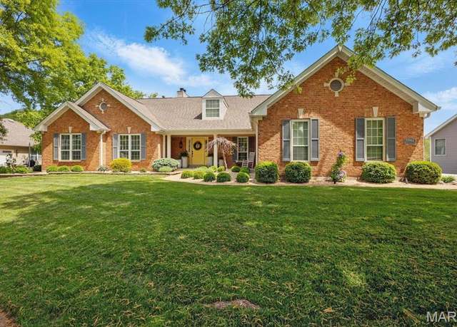 Property at 15922 Forest Valley Dr, Ballwin, MO 63021, 5 beds, 3.5 baths