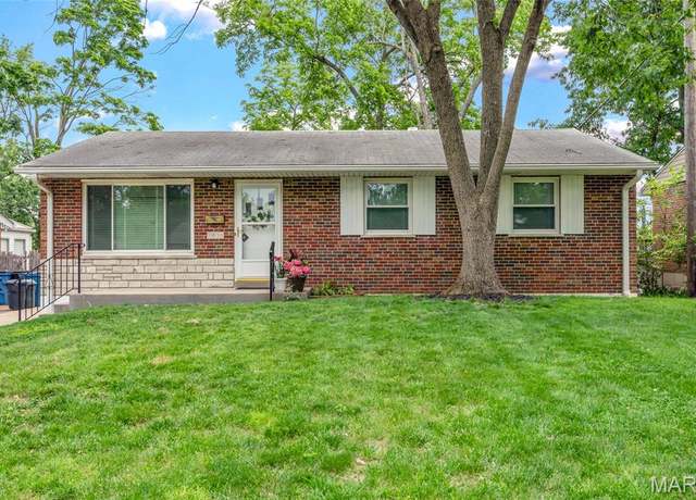 Property at 9834 Glenmont Dr, St Louis, MO 63123, 3 beds, 1.5 baths