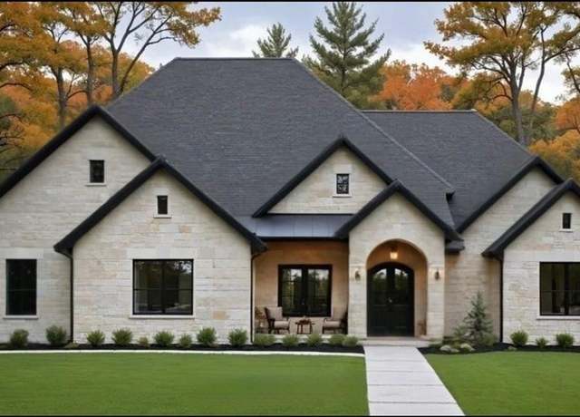 Property at 2335 Staunton Rd, Troy, IL 62294, 5 beds, 3.5 baths