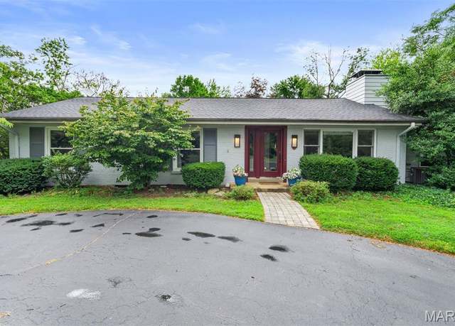 Property at 4 Covington Ln, Olivette, MO 63132, 2 beds, 2 baths