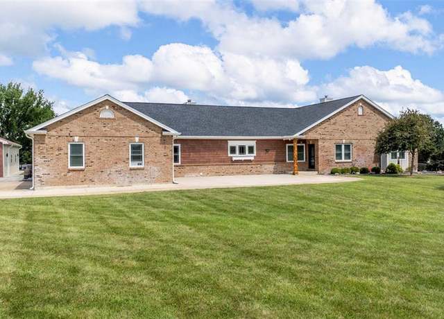 Property at 113 Roy Ln, Wentzville, MO 63385, 5 beds, 4 baths