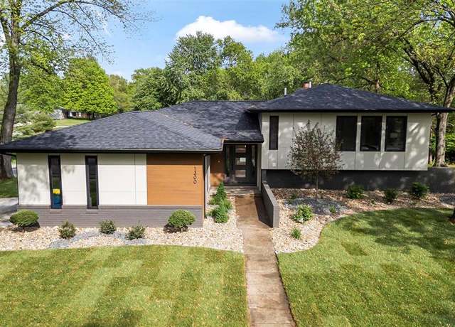 Property at 1300 Esic Dr, Edwardsville, IL 62025, 4 beds, 3.5 baths