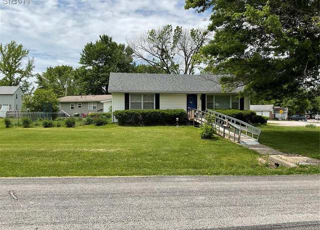 Property at 407 S Harper St, Montgomery City, MO 63361, 3 beds, 2.5 baths