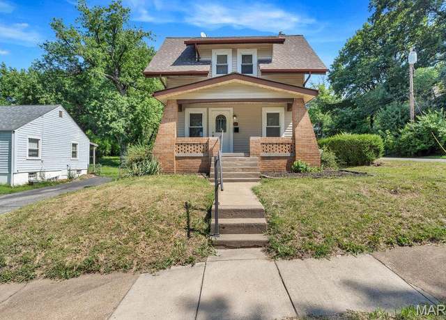 Property at 401 Estelle Ave, Ferguson, MO 63135, 2 beds, 1.5 baths