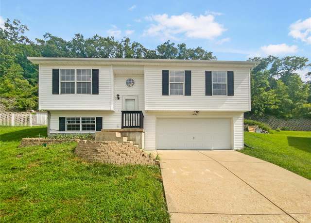 Property at 4536 Prospect Dr, House Springs, MO 63051, 4 beds, 2.5 baths