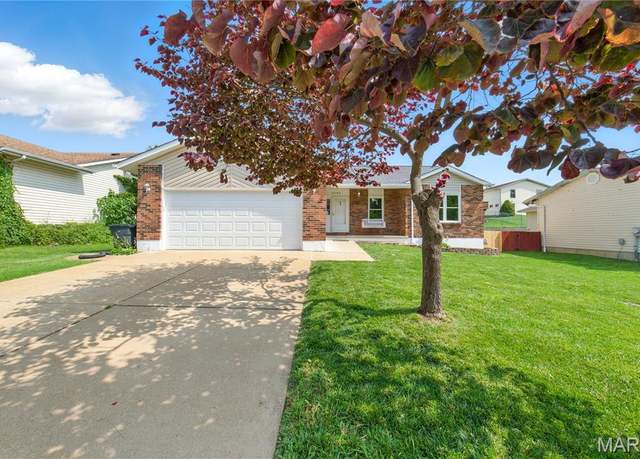 Property at 2985 Northern Lights Dr, Arnold, MO 63010, 3 beds, 3 baths