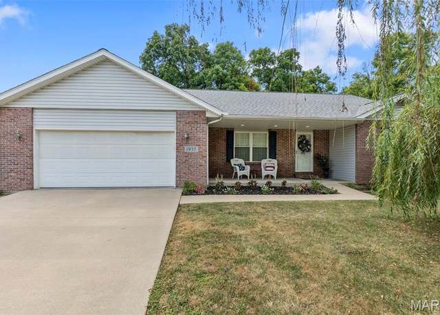 Property at 1937 Randol Dr, Cape Girardeau, MO 63701, 3 beds, 2 baths