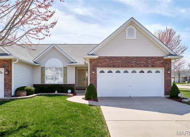 Property at 200 Park Ridge Dr, O'fallon, MO 63366, 3 beds, 3 baths