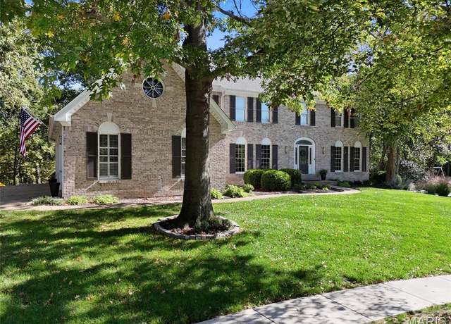 Property at 16159 Wilson Manor Dr, Chesterfield, MO 63005, 5 beds, 4.5 baths