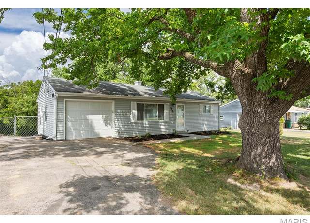 Property at 5249 Brinridge Dr, High Ridge, MO 63049, 2 beds, 1 bath