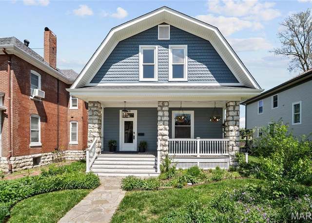 Property at 808 Jefferson St, St Charles, MO 63301, 4 beds, 2.5 baths
