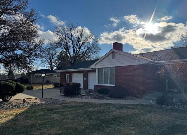 Property at 5109 Springfield Dr, Edwardsville, IL 62025, 3 beds, 1.5 baths