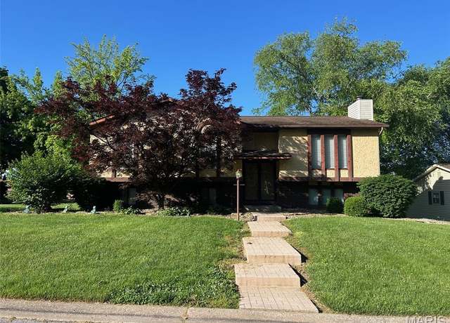 Property at 2226 Wendy Way Dr, Belleville, IL 62221