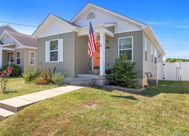 Property at 9933 Linn Ave, St Louis, MO 63125, 3 beds, 2 baths