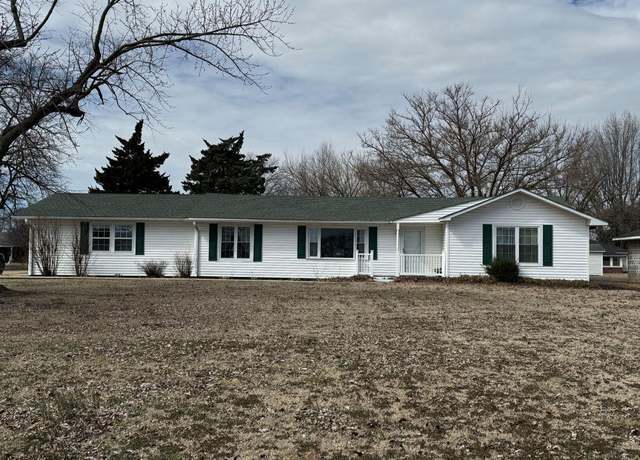 Property at 1301 N Douglas, Malden, MO 63863, 3 beds, 2 baths