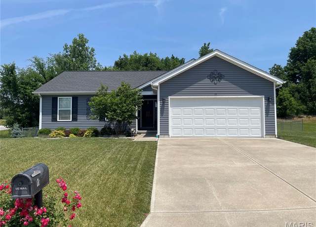 Property at 11 Round Table Ct, Winfield, MO 63389, 3 beds, 2 baths