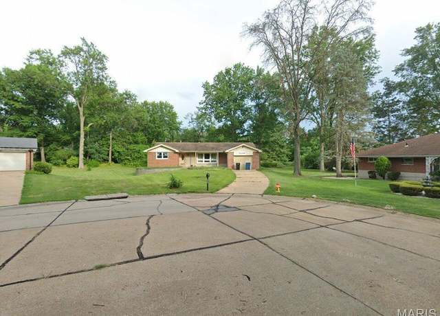Property at 5046 Lomar Ln, St Louis, MO 63129, 3 beds, 11 baths