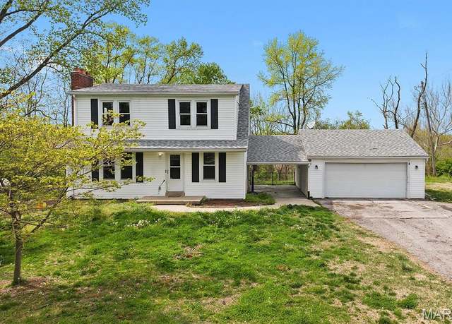 Property at 1003 Frontage Rd, Collinsville, IL 62234, 3 beds, 2.5 baths